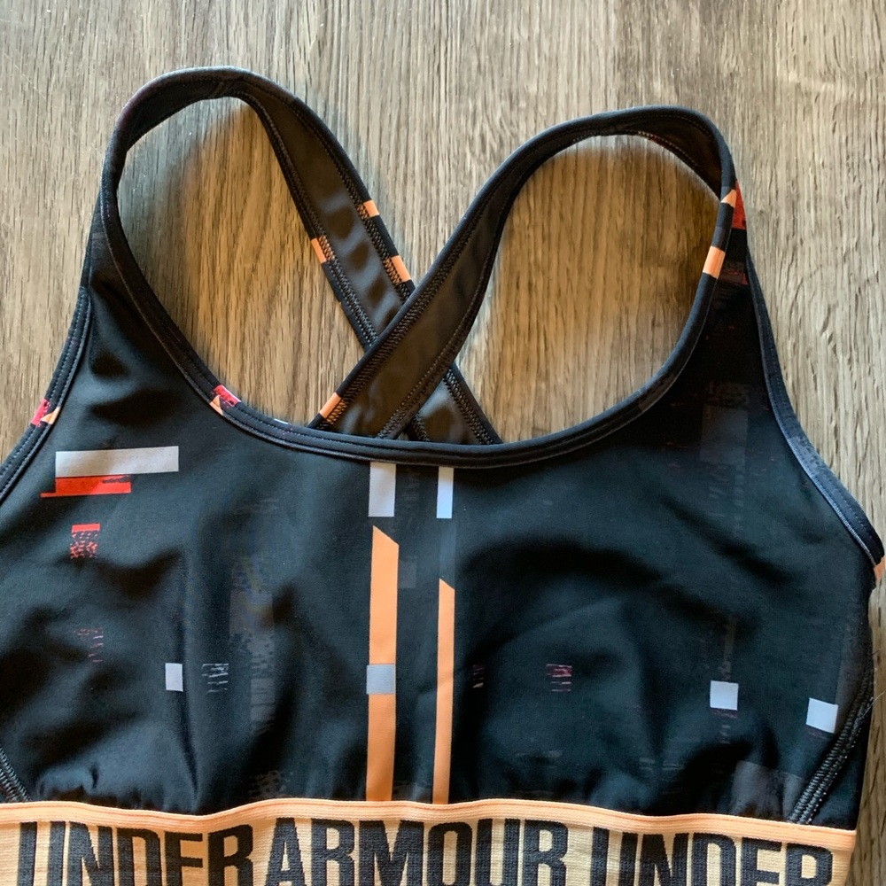 3 Women’s Dri Fit Under Armour Size Med  Bras - Picture 4 of 8
